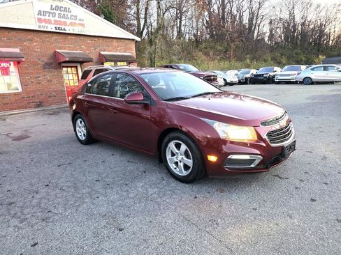 Used 2016 Chevrolet Cruze LT FWD image 3
