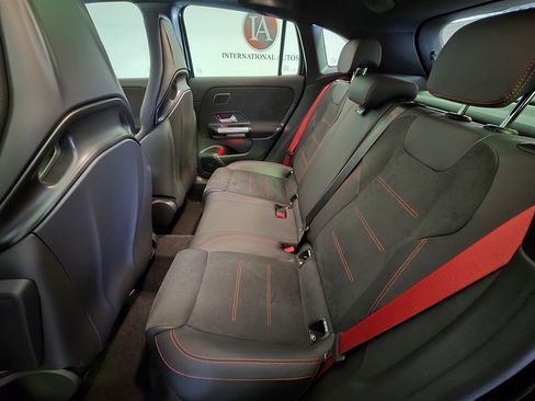 Used 2025 Mercedes-Benz GLA 35 AMG 4MATIC image 13