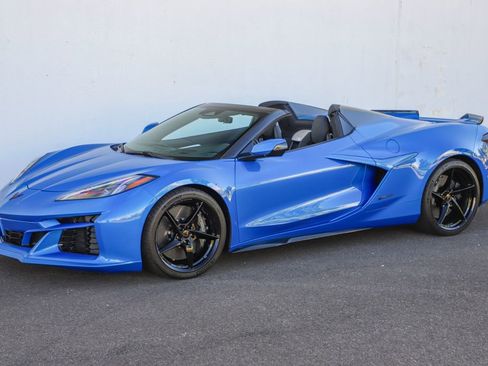 Used 2025 Chevrolet Corvette E-Ray AWD/4WD image 34