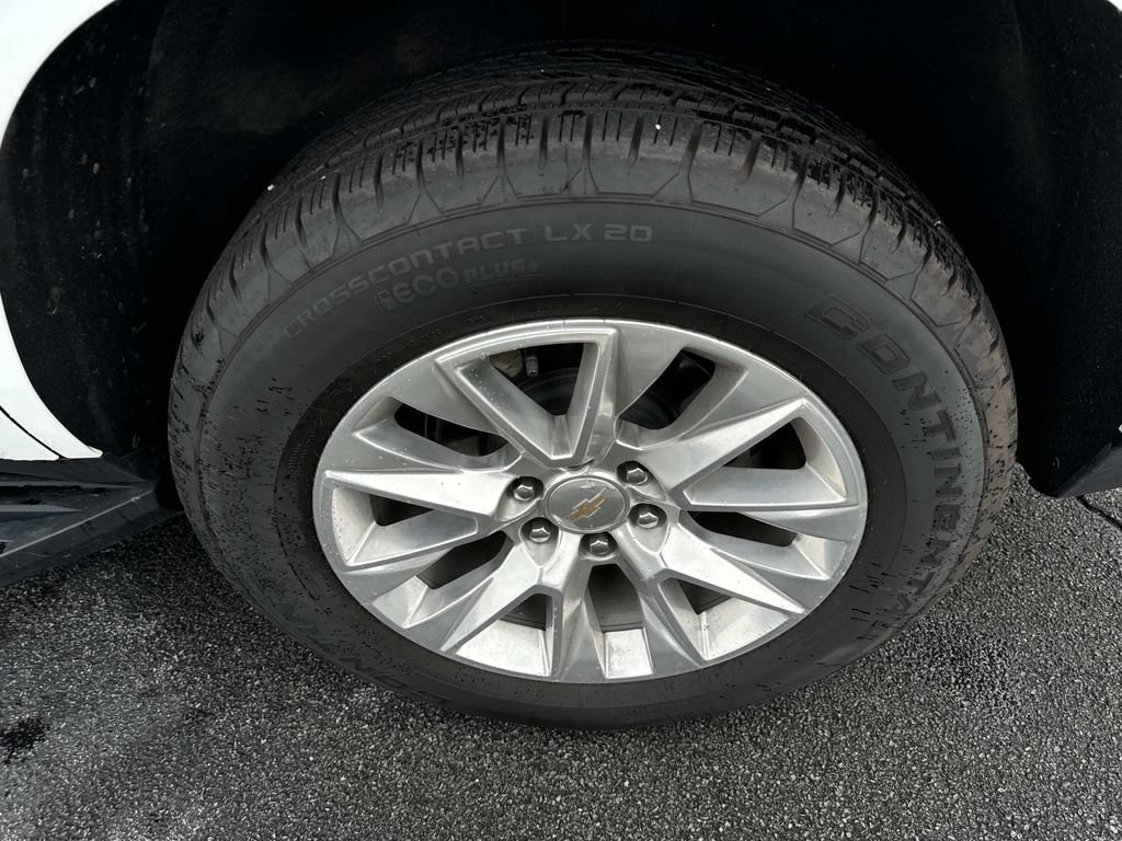 Used 2024 Chevrolet Tahoe Premier AWD/4WD image 11