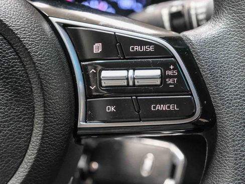 Used 2020 Kia Forte LXS FWD image 27