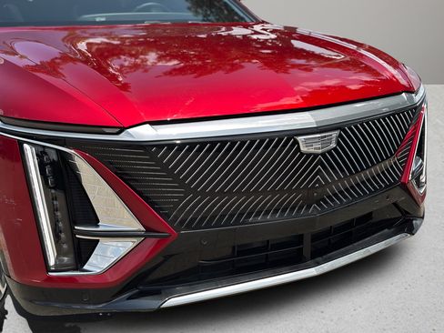 Used 2024 Cadillac Lyriq Luxury w/ LPO, Floor Liner Package RWD image 26