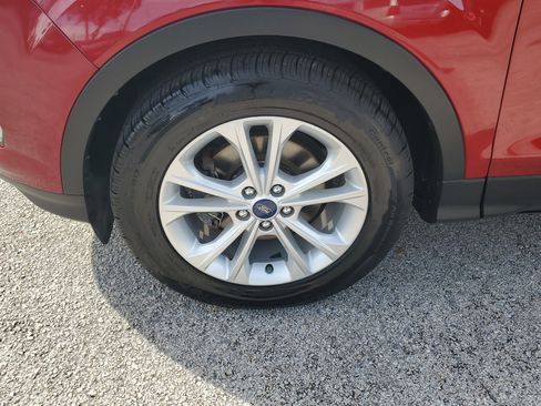 Used 2017 Ford Escape SE image 5