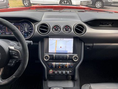 Used 2022 Ford Mustang Shelby GT500 w/ Technology Package image 12