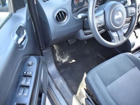 Used 2012 Jeep Compass Sport FWD image 21
