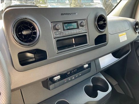 New 2025 Mercedes-Benz Sprinter 4500 image 6