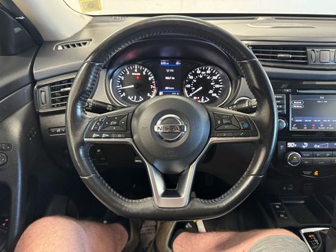 Used 2019 Nissan Rogue SV w/ Sun & Sound Touring Package AWD/4WD image 33