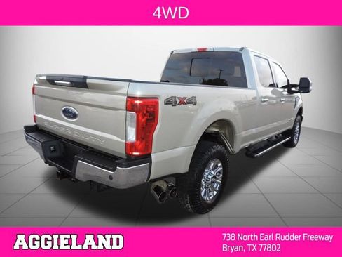 Used 2017 Ford F250 Lariat w/ Chrome Package AWD/4WD image 4