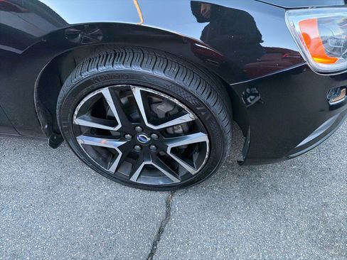 Used 2018 Volvo S60 T5 Dynamic w/ Protection Package image 4