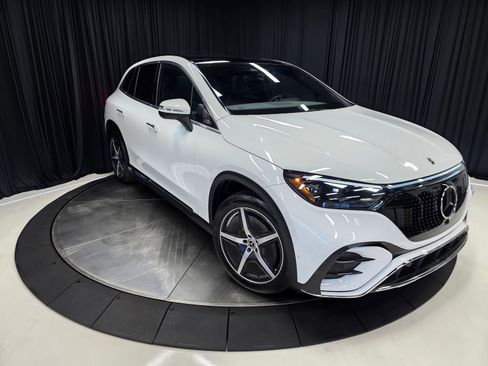Used 2023 Mercedes-Benz EQE 500 4MATIC SUV w/ Exclusive Trim Package image 64