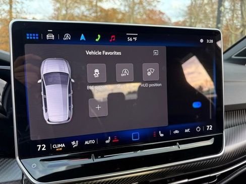 Used 2025 Volkswagen Golf R Black Edition image 31