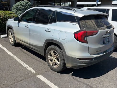 Used 2018 GMC Terrain SLE w/ Infotainment Package I AWD/4WD image 4
