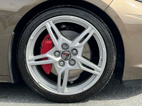 Used 2021 Chevrolet Corvette Stingray w/ Battery Protection Package image 19