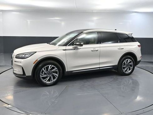 Used 2024 Lincoln Corsair AWD w/ Equipment Group 101A image 12