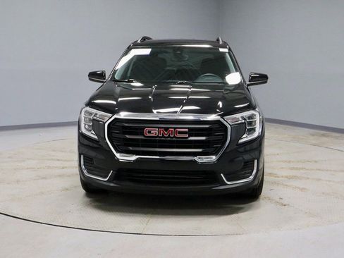 Used 2022 GMC Terrain SLE w/ Driver Convenience Package image 11