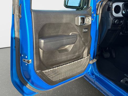 Used 2024 Jeep Wrangler Sport S image 19