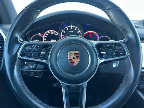 Used 2019 Porsche Cayenne image 23