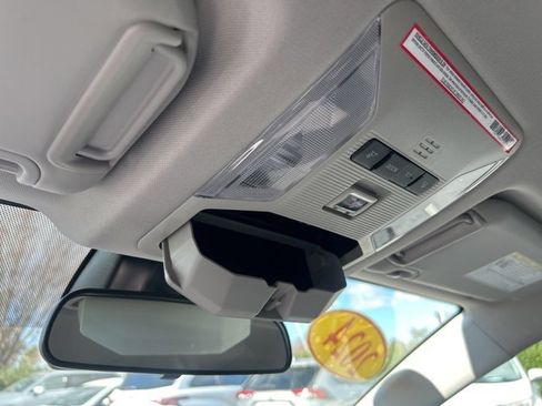 Used 2024 Toyota RAV4 XLE image 31