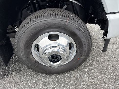 New 2026 Ford F350 Platinum AWD/4WD image 14