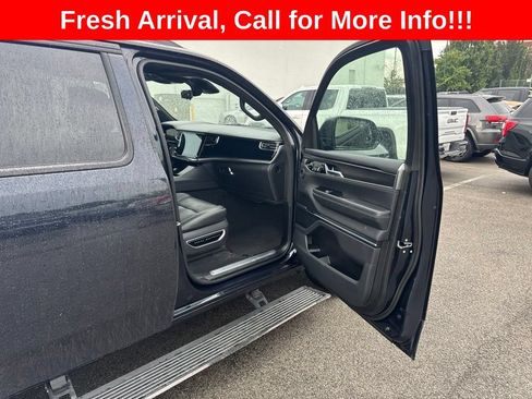Used 2024 Jeep Grand Wagoneer Series II Obsidian w/ Quick Order Packagew 28T AWD/4WD image 20