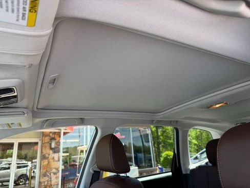 Used 2018 Subaru Forester 2.5i Touring w/ Popular Package #2 AWD/4WD image 19