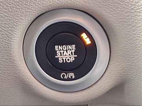 Used 2018 Chrysler Pacifica Touring Plus w/ Tire & Wheel Group image 22