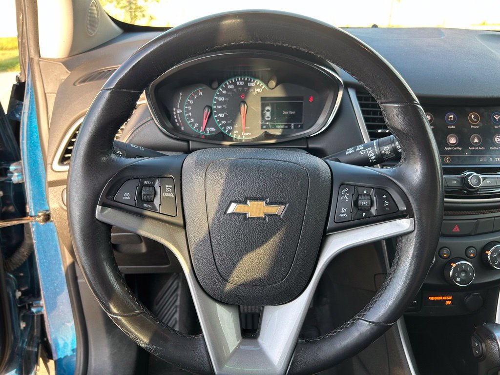 Used 2020 Chevrolet Trax LT w/ LT Convenience Package FWD image 20