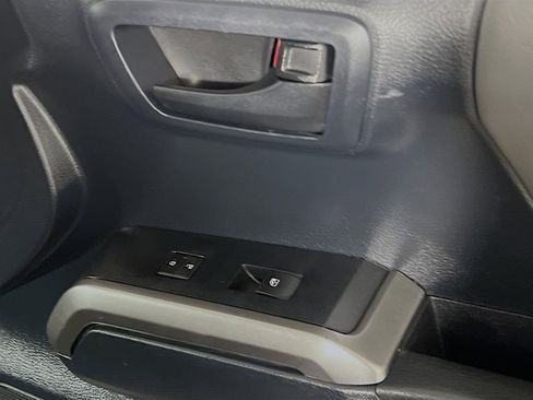 Used 2019 Toyota Tacoma SR5 image 32