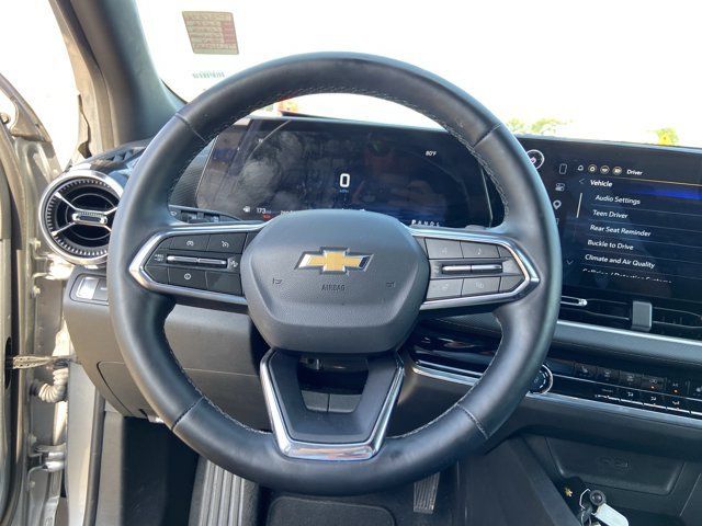 Used 2026 Chevrolet Equinox LT AWD/4WD image 40