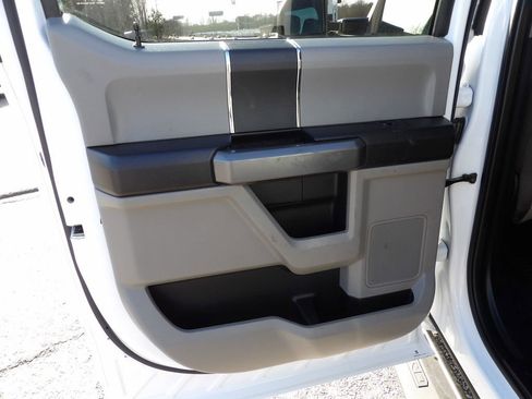 Used 2021 Ford F350 XLT image 31