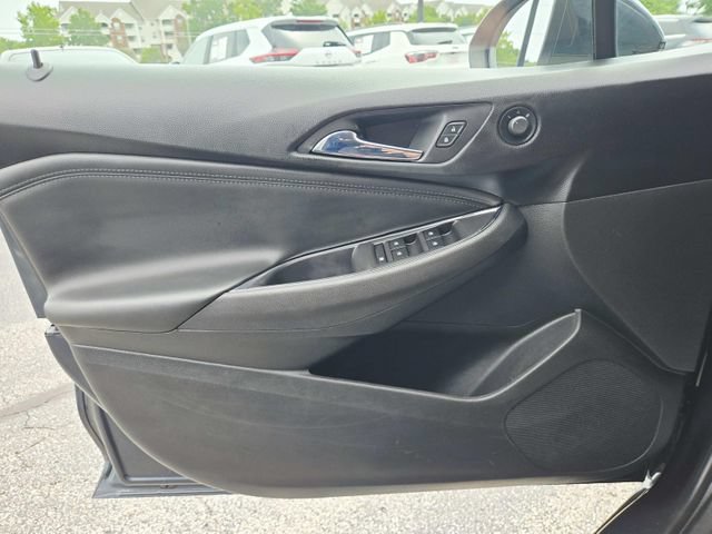 Used 2017 Chevrolet Cruze Premier FWD image 28