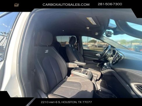 Used 2021 Chrysler Pacifica Touring w/ S Appearance Package FWD image 31