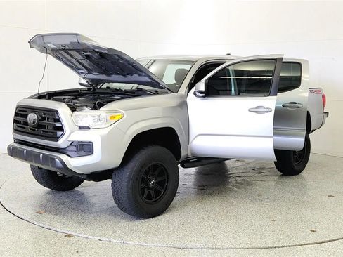 Used 2018 Toyota Tacoma SR w/ SR Convenience Package image 10