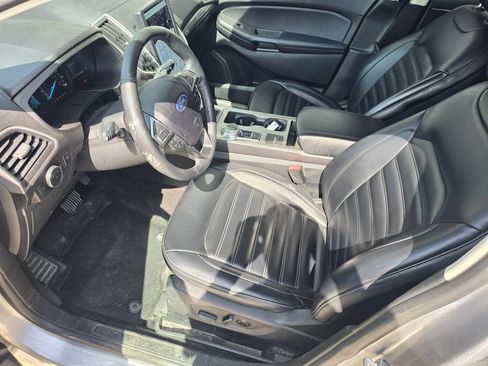 Used 2024 Ford Edge SEL AWD/4WD image 9