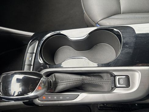 Used 2025 Buick Envista Sport Touring image 39