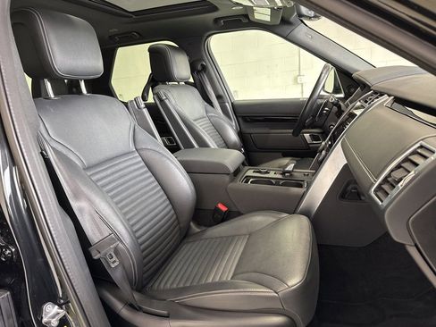 Used 2022 Land Rover Discovery S R-Dynamic image 36