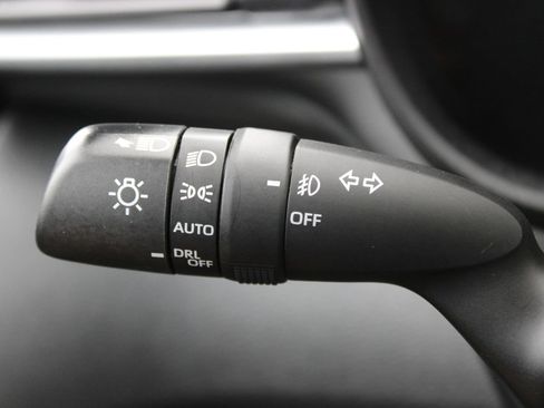 Used 2025 Toyota Sienna XSE w/ XSE Premium Package image 26