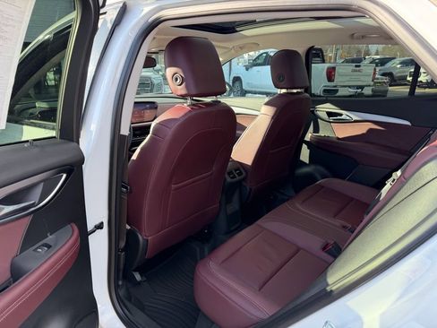 Used 2025 Buick Envision Sport Touring image 11