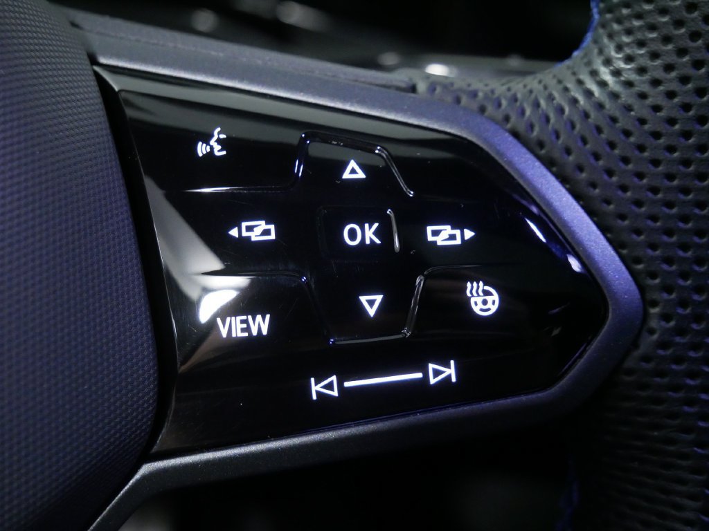 Used 2024 Volkswagen Golf R AWD/4WD image 26