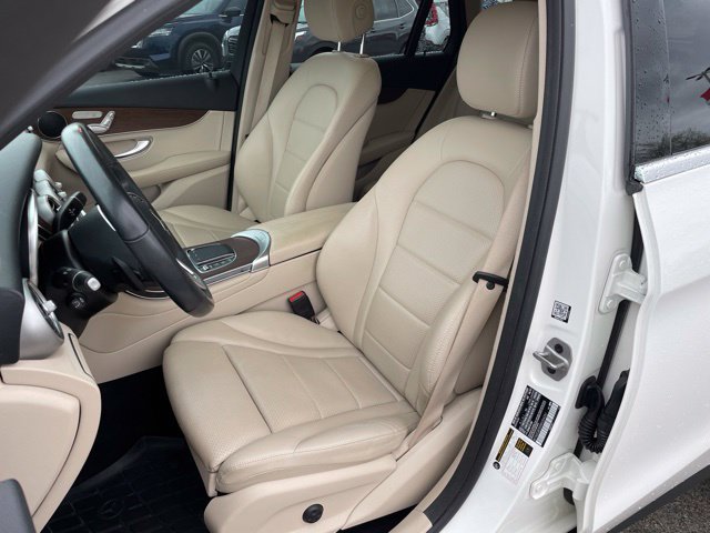 Used 2021 Mercedes-Benz GLC 300 4MATIC image 19