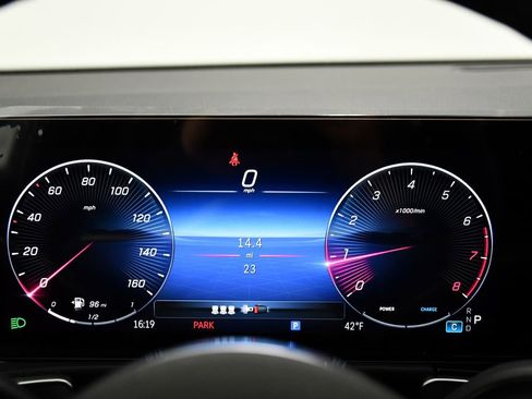 New 2026 Mercedes-Benz GLB 250 4MATIC image 10