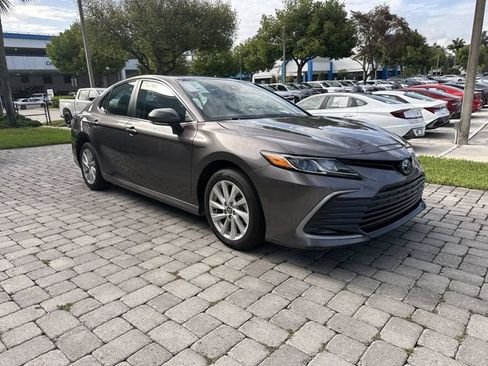 Used 2024 Toyota Camry LE FWD image 15