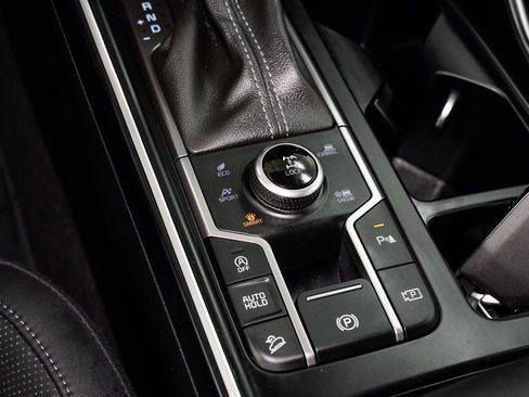 Certified 2025 Kia Sorento S image 23