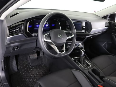 Used 2024 Volkswagen Jetta SE FWD image 28