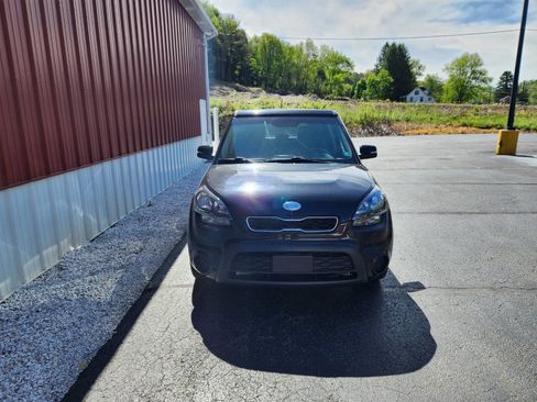 Used 2012 Kia Soul + w/ Audio Pkg FWD image 6