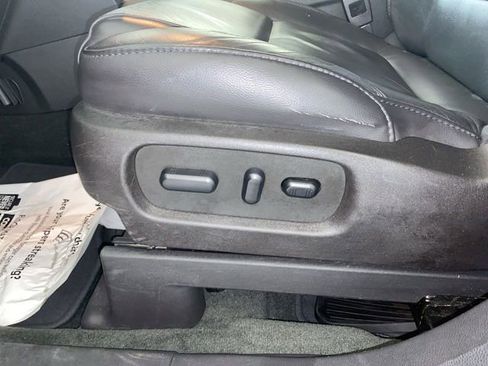 Used 2014 Ford Explorer XLT w/ Equipment Group 202A image 25