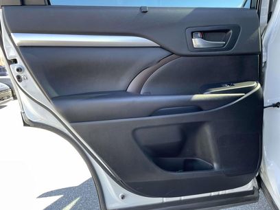 Used 2019 Toyota Highlander XLE