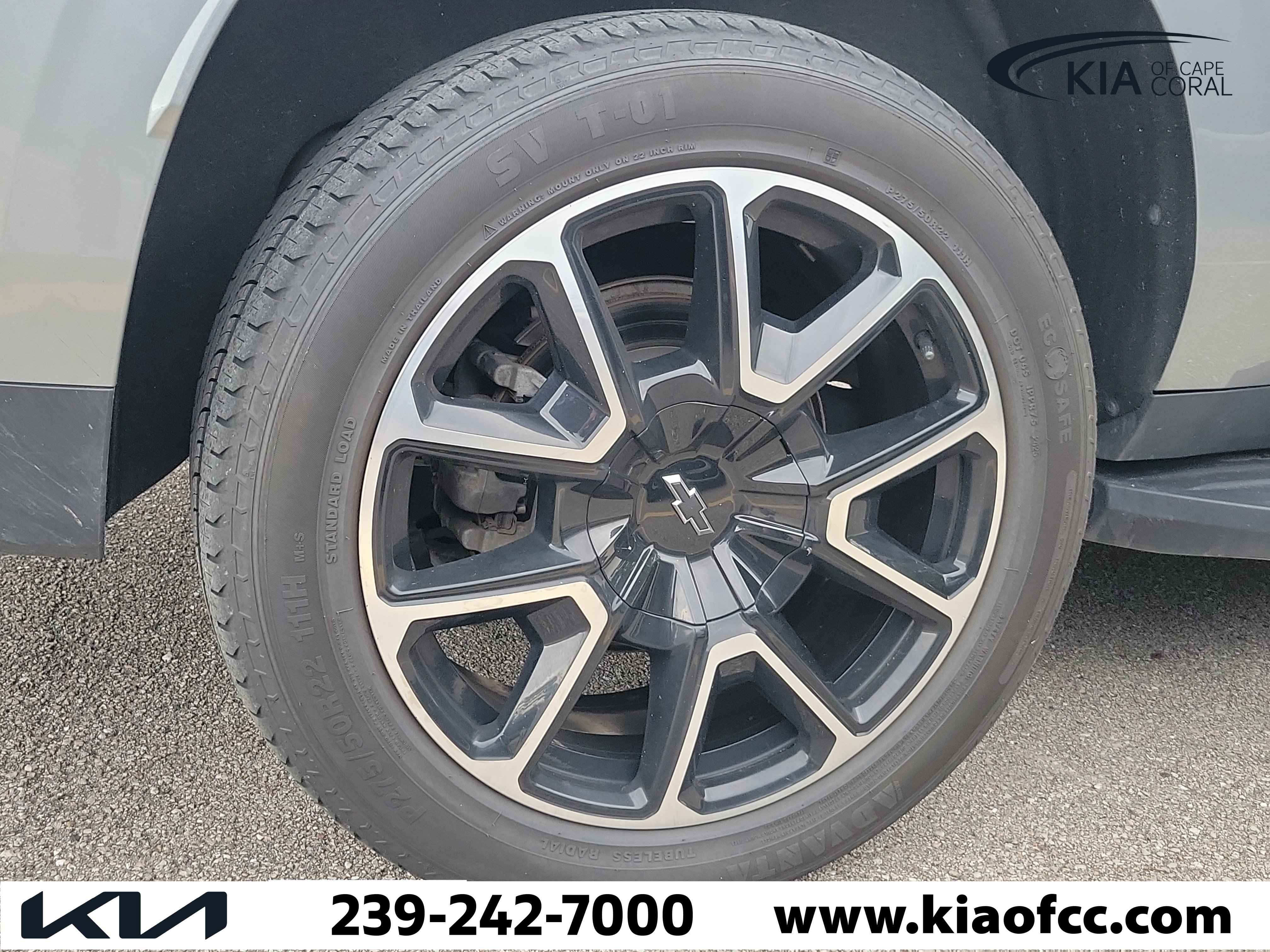 Used 2024 Chevrolet Suburban RST RWD image 6
