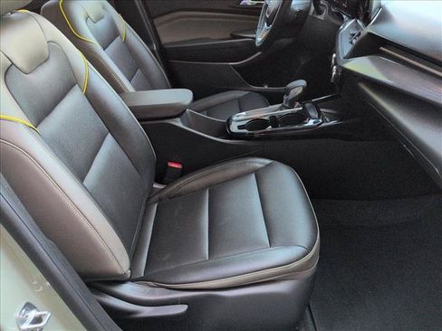 Certified 2024 Chevrolet Trax ACTIV w/ Sunroof Package FWD image 28