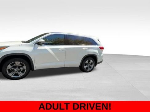 Used 2019 Toyota Highlander Limited Platinum AWD/4WD image 3